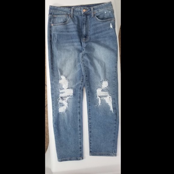 NO BOUNDARIES Distressed Jeans - Picture 6 of 9